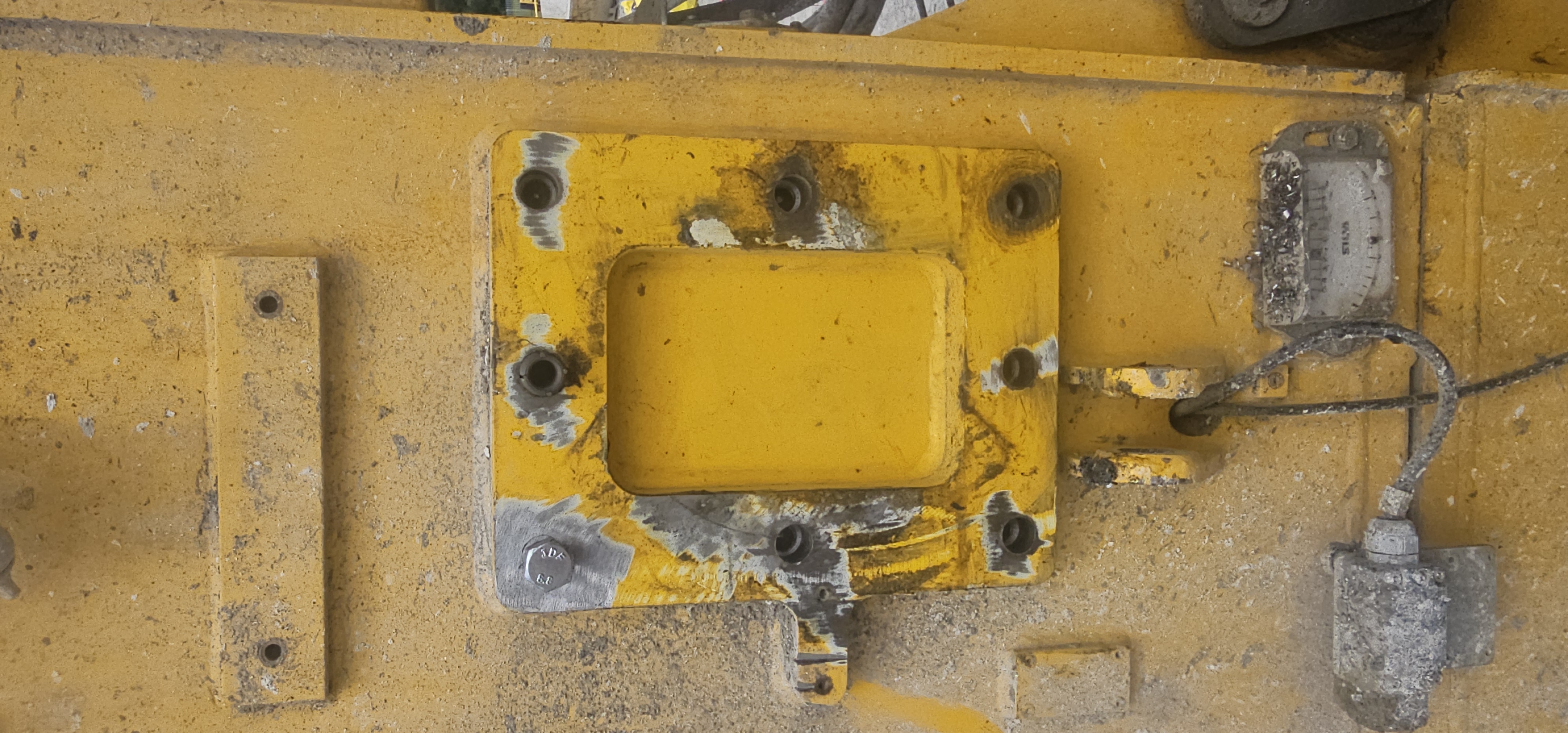 Keller mast mounting face cleaned up with new inserts ready for refit