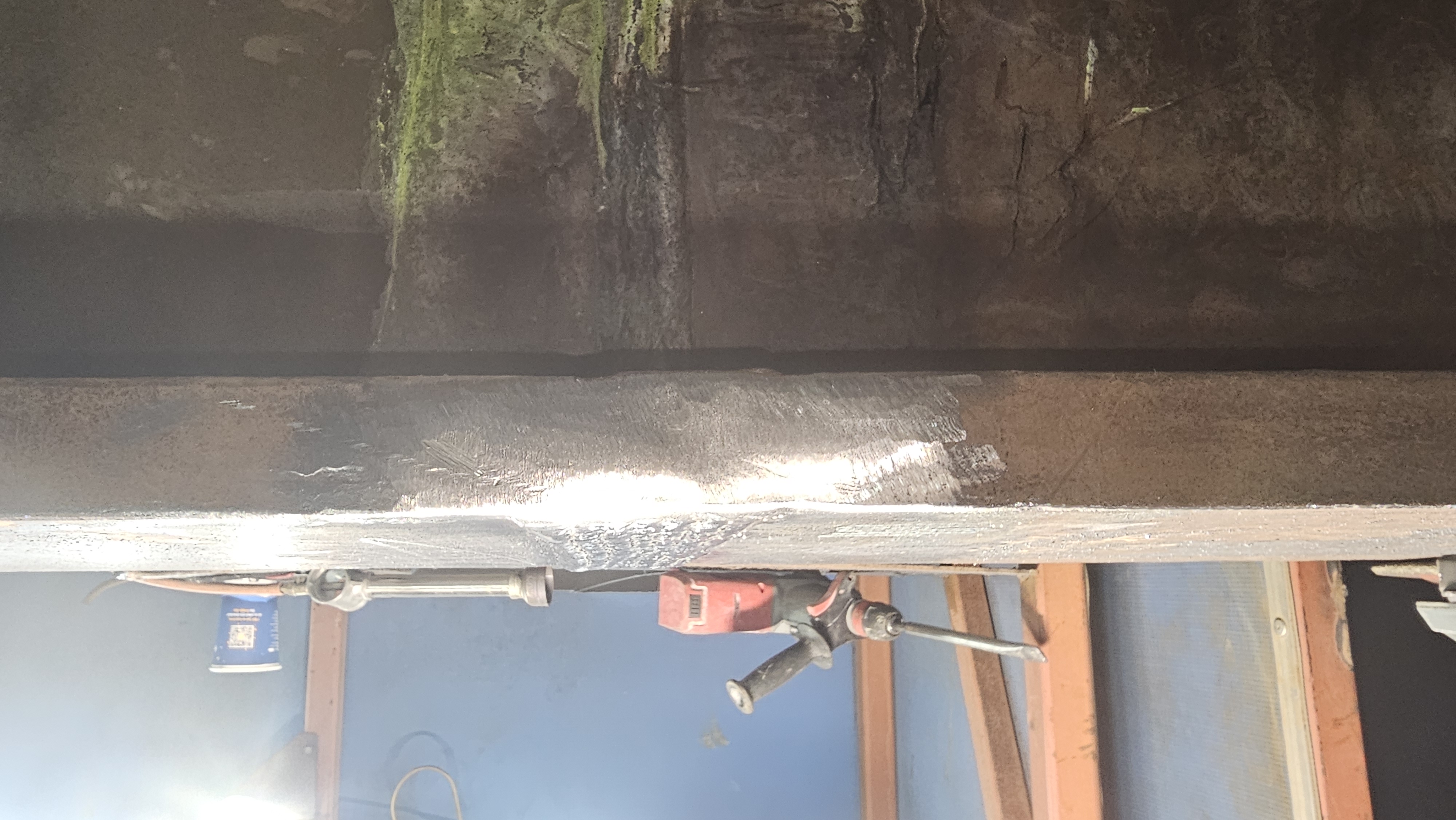 Finished weld line on the bridge beam before handover